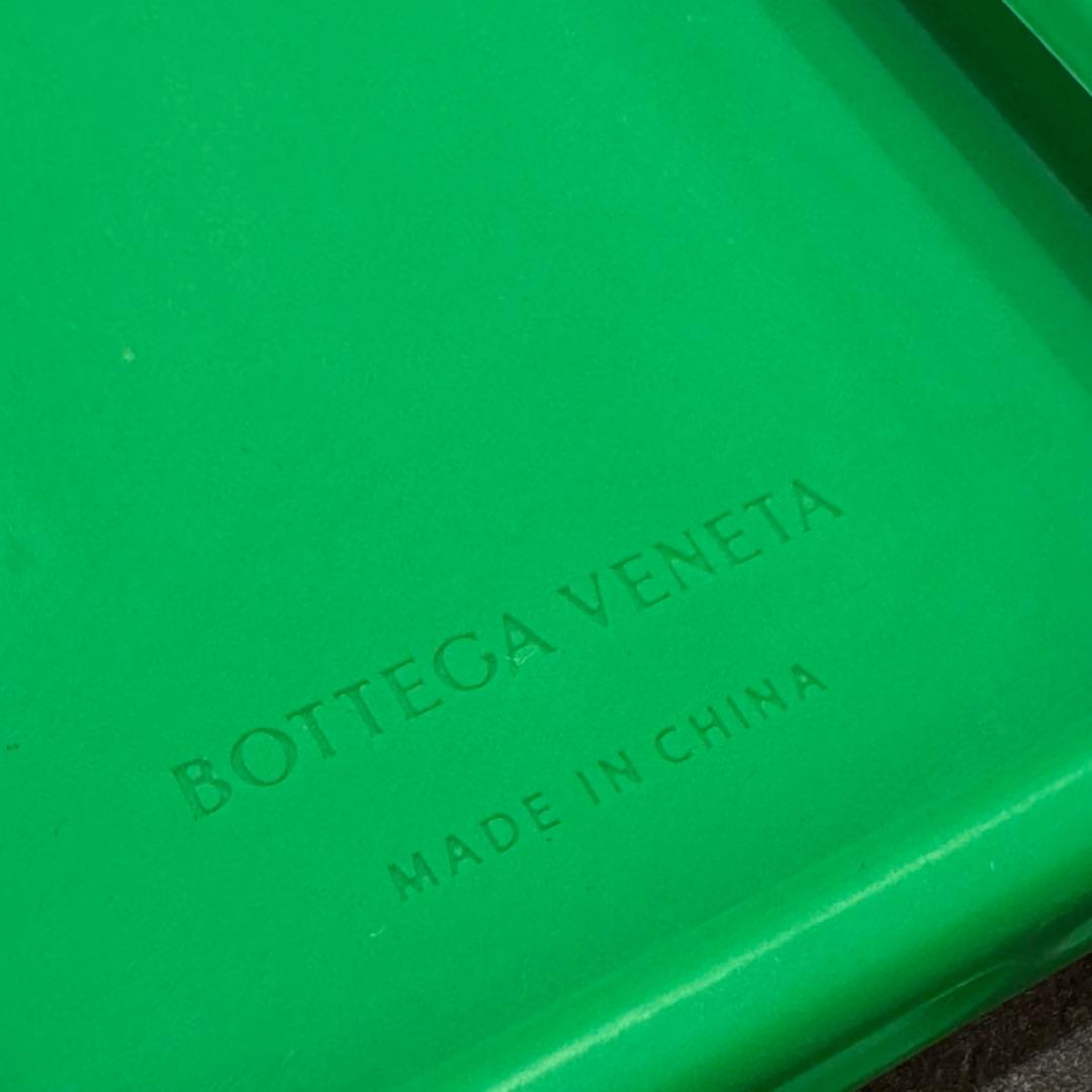 BOTTEGA 【専用】Bottega Veneta スマホケース iPhone 15pro 緑 VENETA