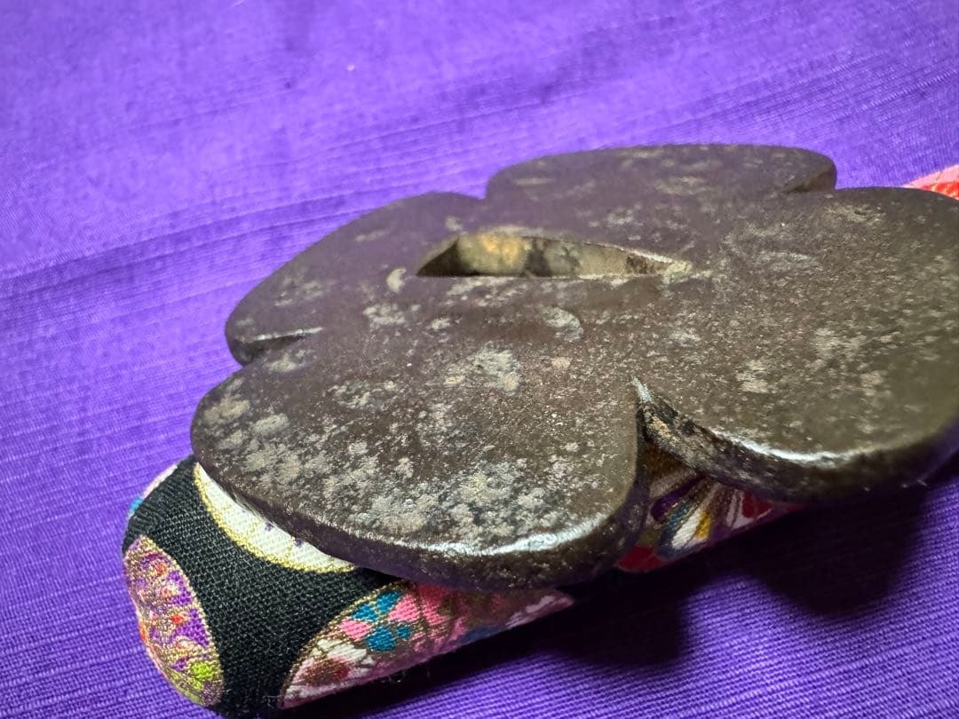 在銘 室町？ 花木瓜鉄鐔 信家を彷彿させる名鐔（日本刀