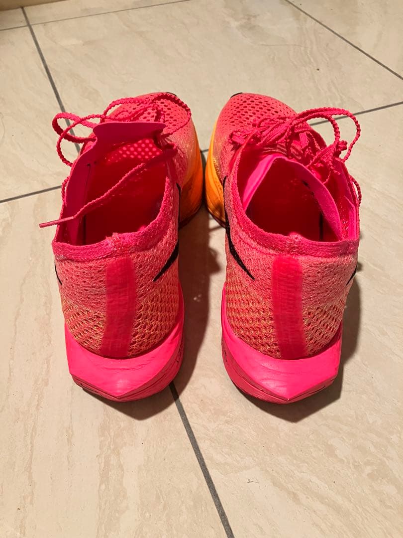 【美品】NIKE ヴェイパーフライ 3 ピンク 26.5cm