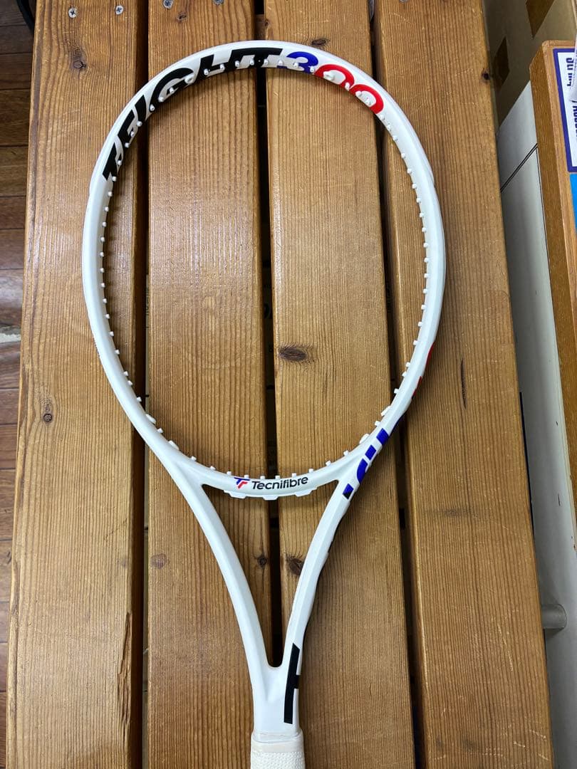 Tecnifibre T−FIGHT 300 テニスラケットG2 - メルカリ