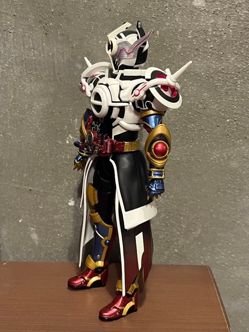 S.H.Figuarts 仮面ライダーエボル ブラックホールフォーム