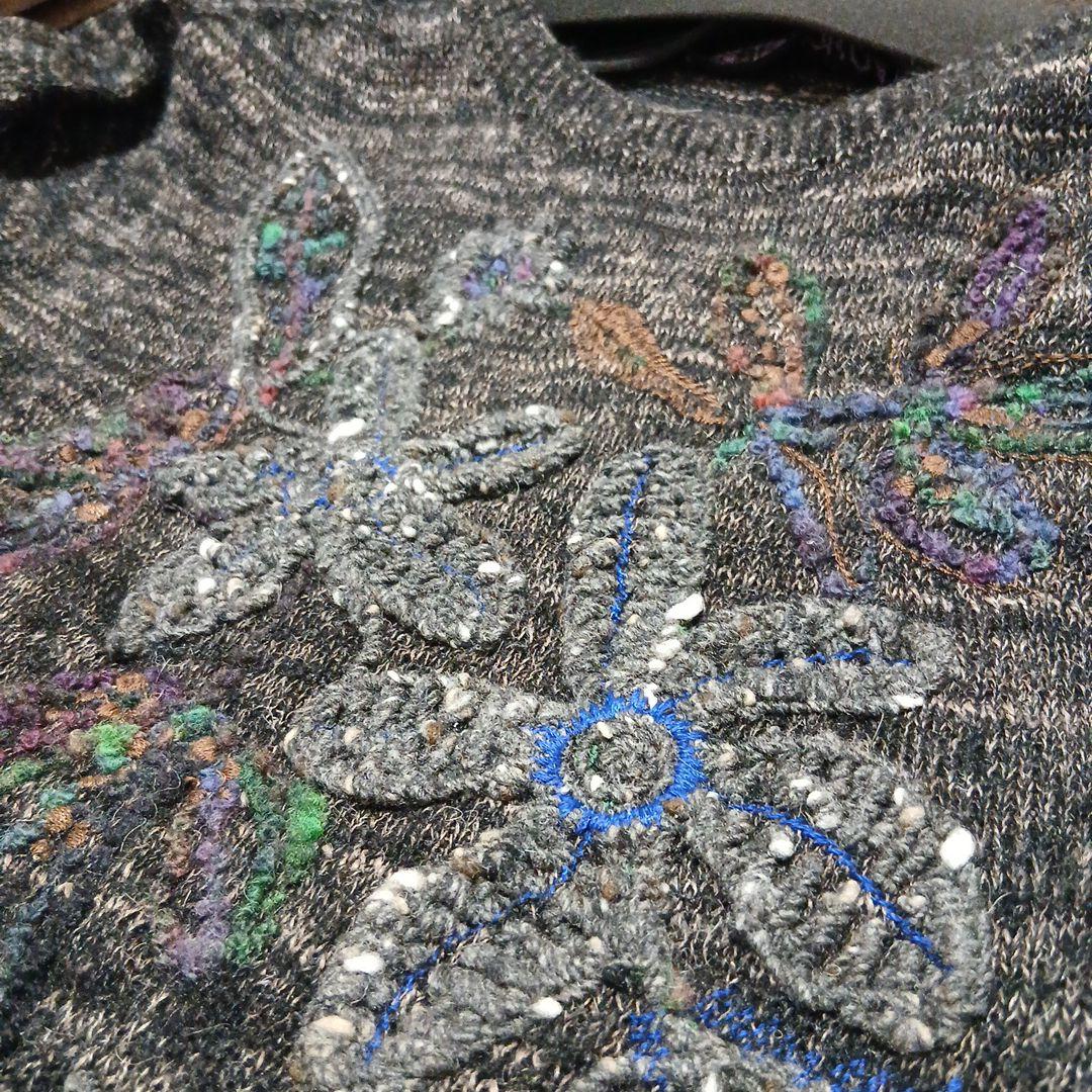 エム&キョウコ花柄刺繍 ニットワンピース 長袖 ブラックダークグレー