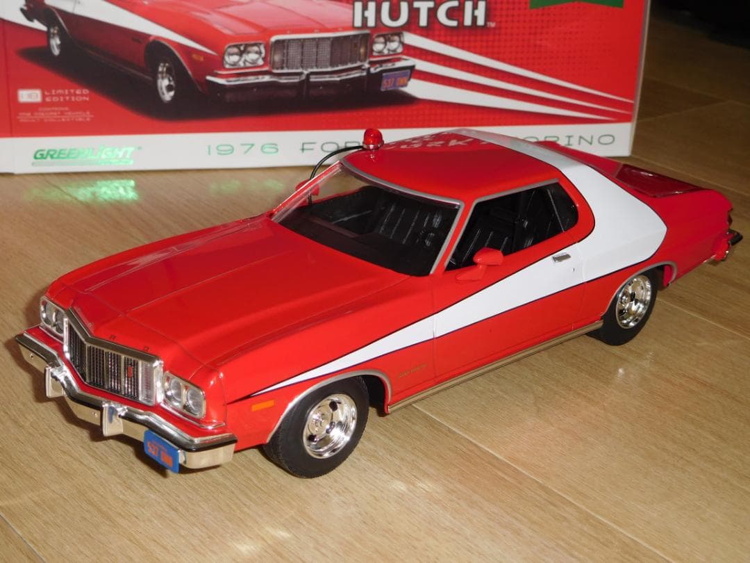 STARSKY & HUTCH 1976トリノ 1/18 GREEN LIGHT Greenlight 1976 Ford Gran Torino Red Starsky & Hutch TV Series