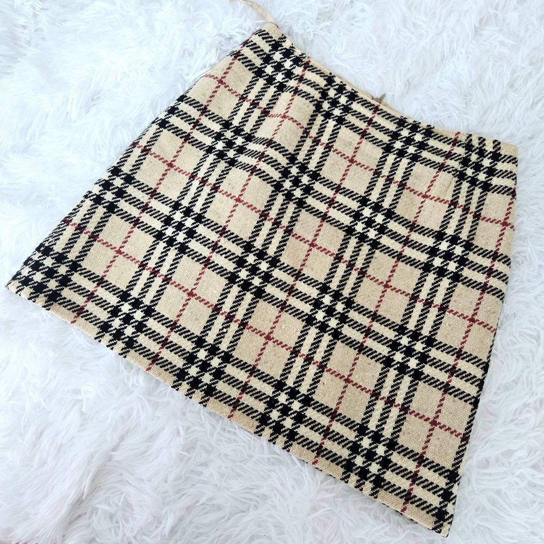 希少 バーバリーロンドン ノバチェック ミニスカート 台形 希少サイズ バーバリー ロンドン ウール ノバチェック スカート 40