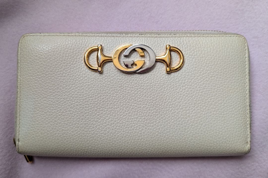 GUCCI アイボリー レザー 長財布