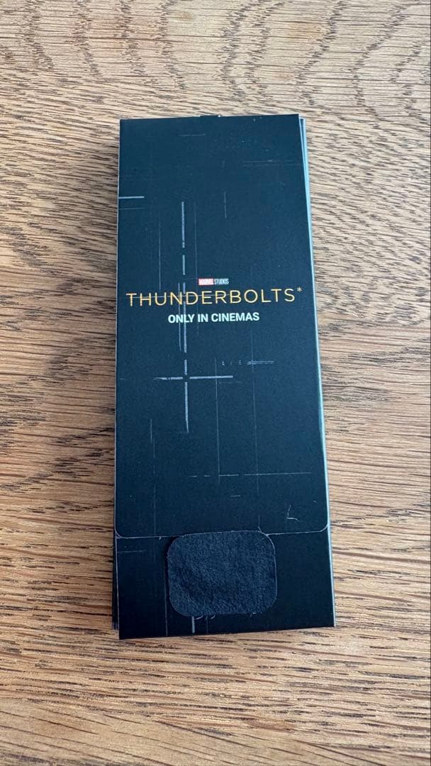 サンダーボルツ エレーナ キーチェーン 非売品 marvel