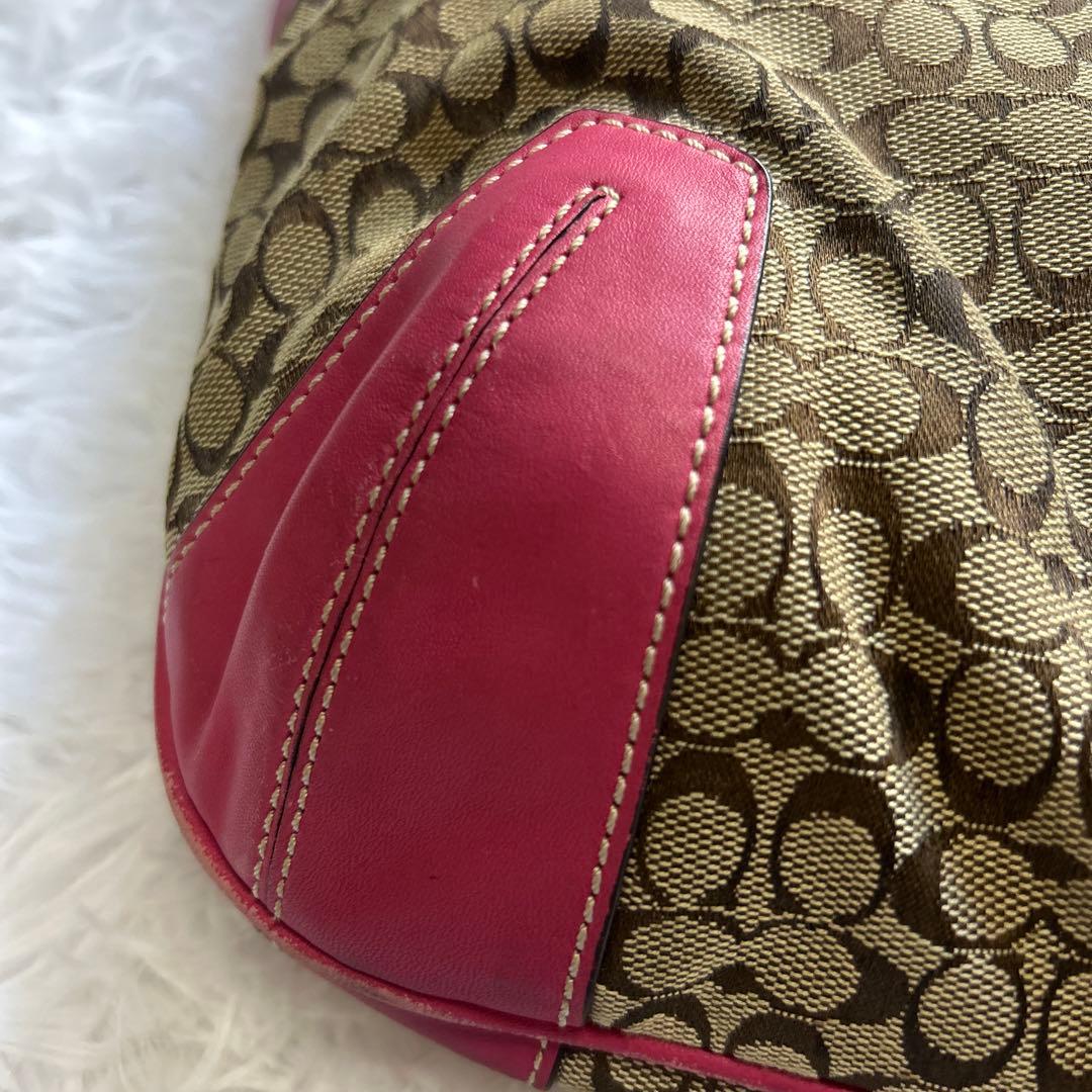 OneMall provides Mercari products: COACH シグネチャー ショルダー