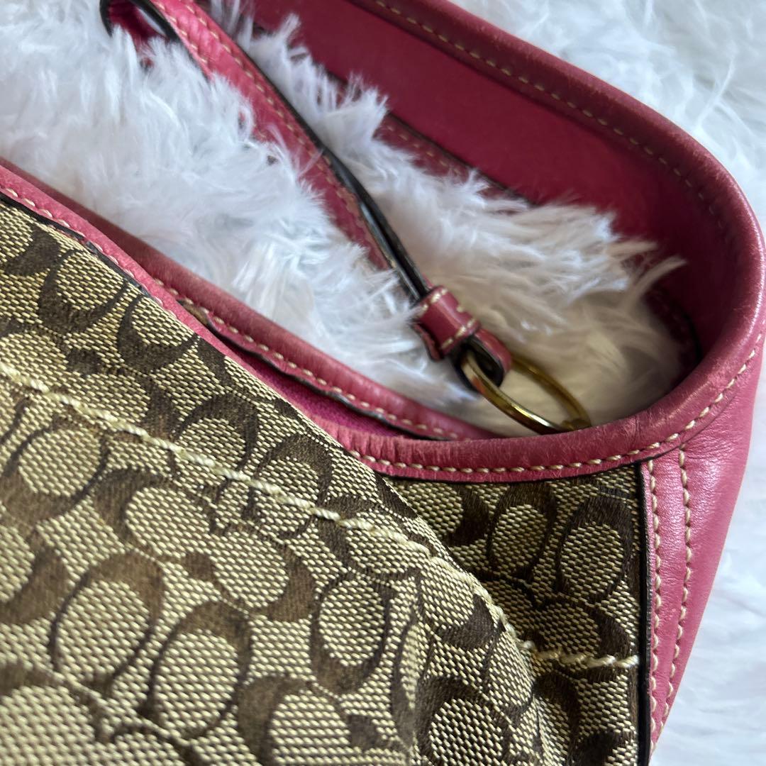 OneMall provides Mercari products: COACH シグネチャー ショルダー