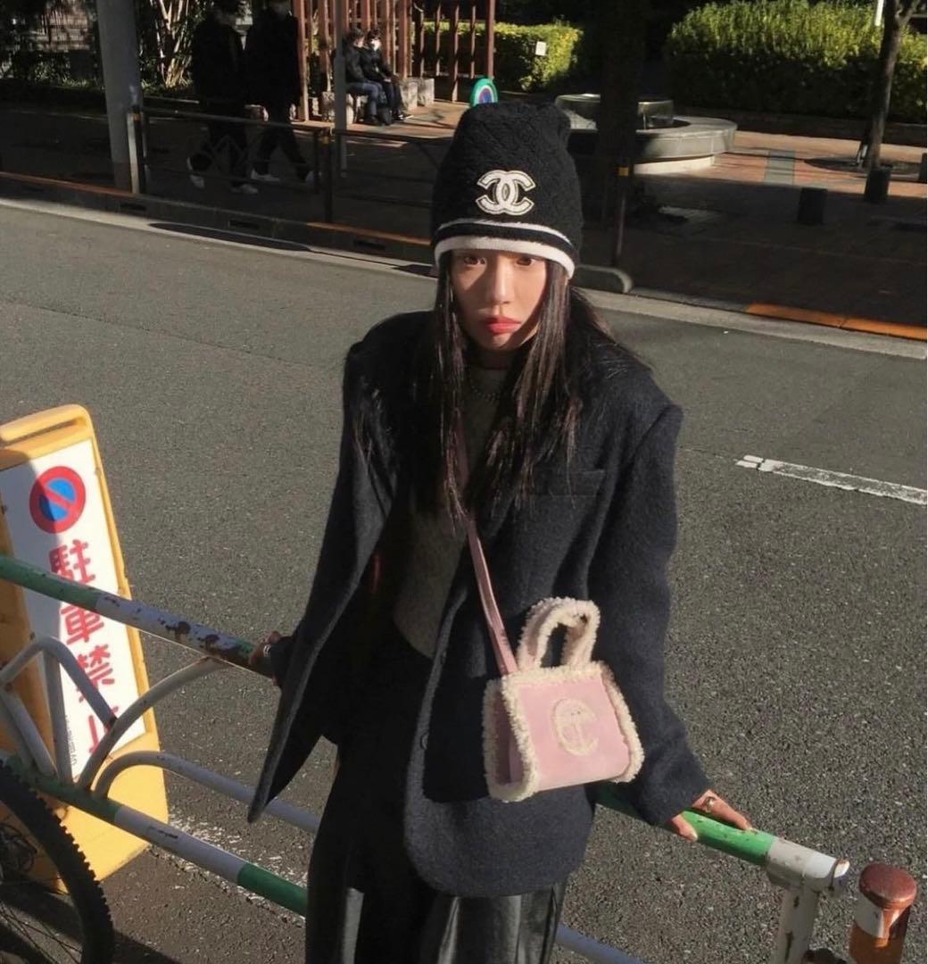 新品未使用 CHANEL 【希少】CHANEL CCロゴ22B ニット帽 - メルカリ