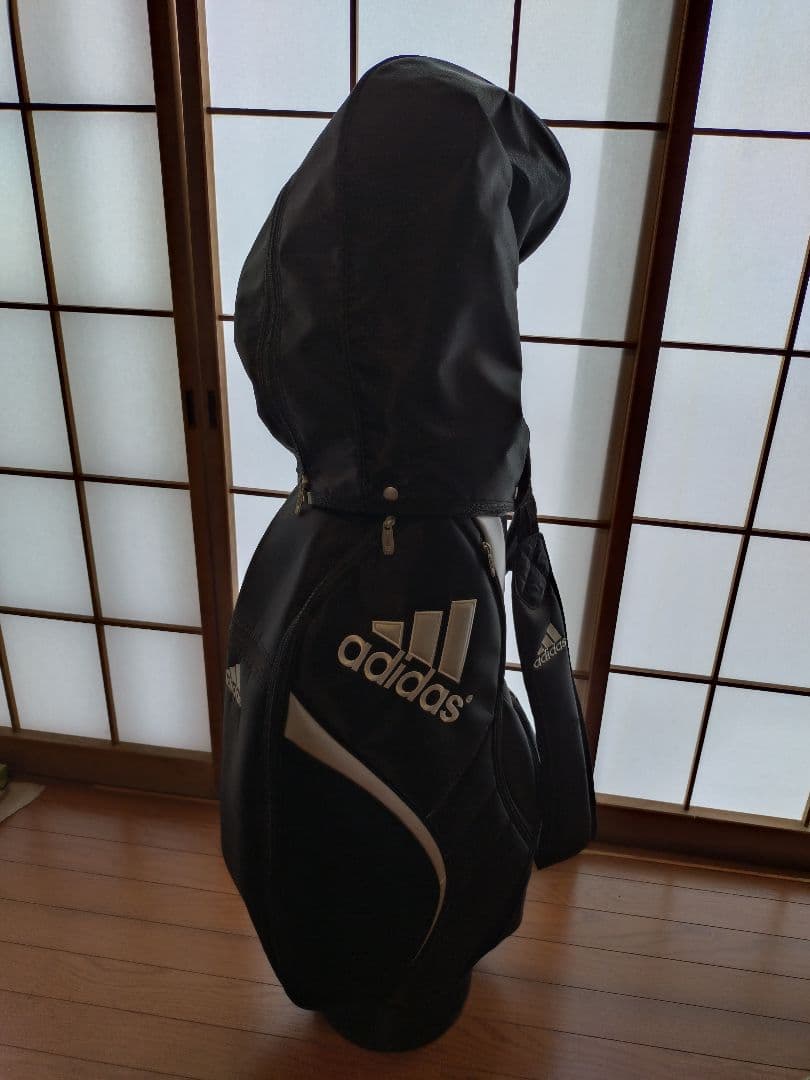 adidas フード付きキャディバッグ 黒　クラブセット adidas フード付きキャディバッグ 黒 クラブセット