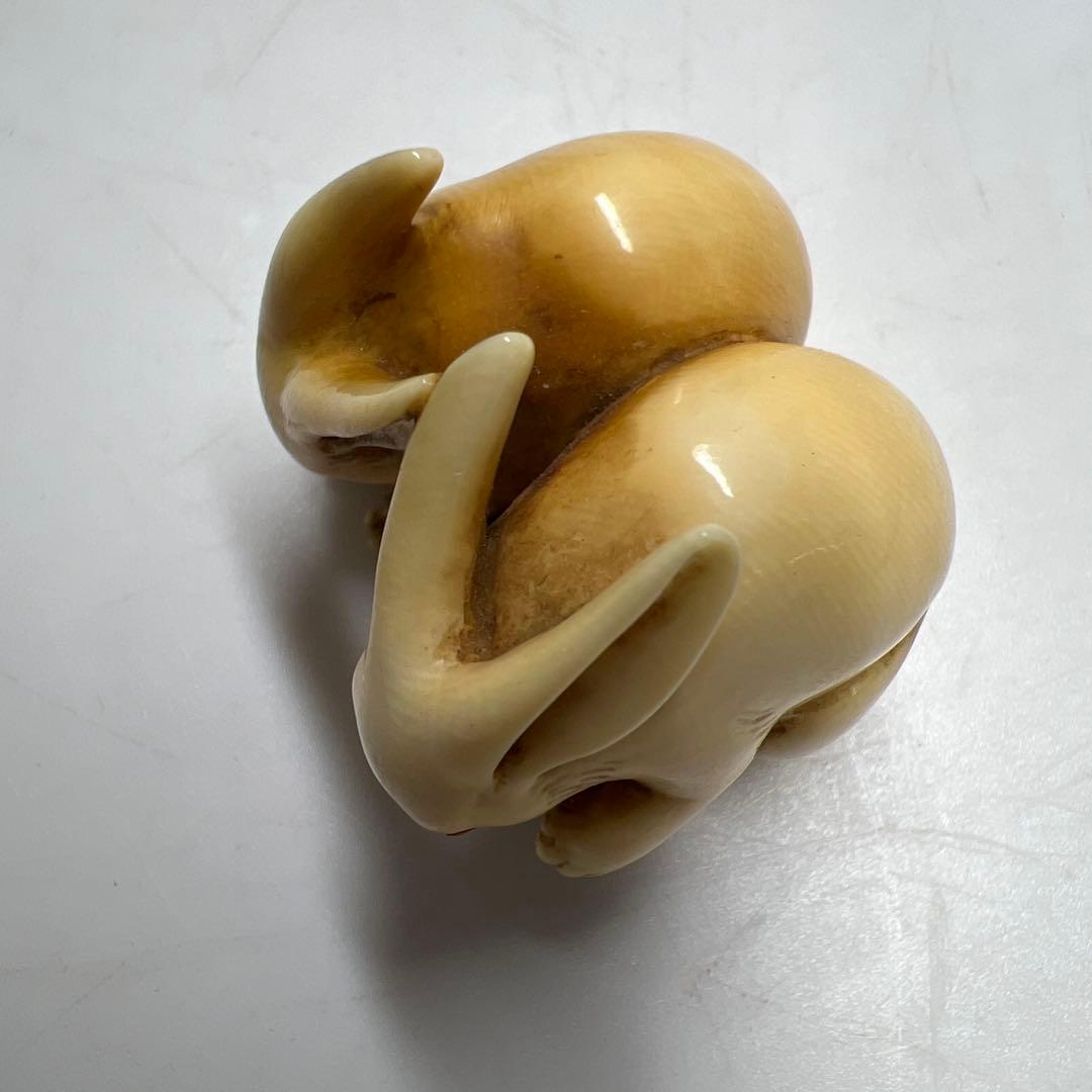 岡友銘 極上ウサギ根付 30g 東Y8-0113☆2Fトトサ わらっこ倶楽部