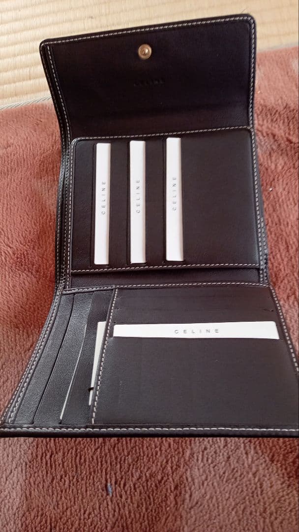 CELINE 二つ折り財布 ロゴパターン未使用品|mercariメルカリ官方指定