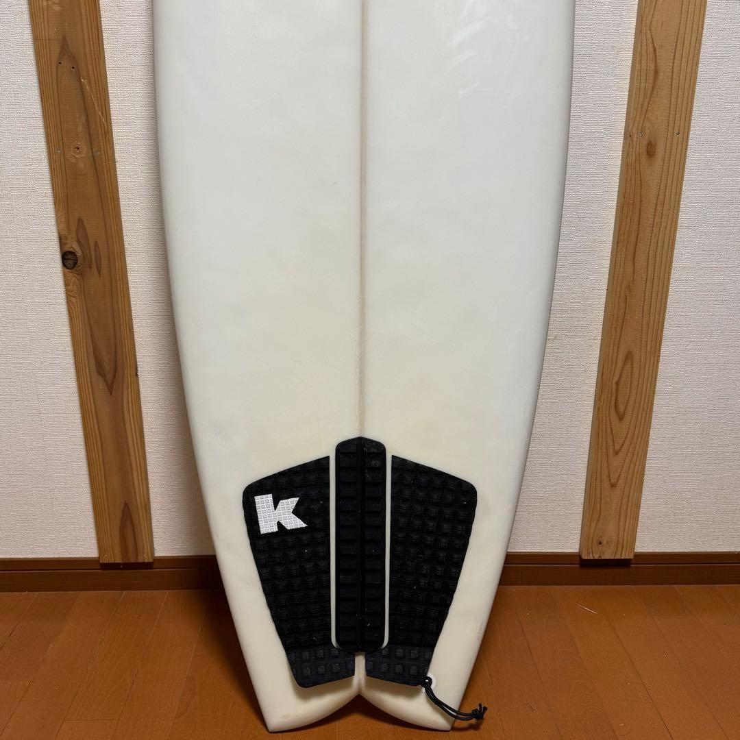 美品 サーフボード ノーブランド 5フィン フィッシュ 6.0 38L - メルカリ