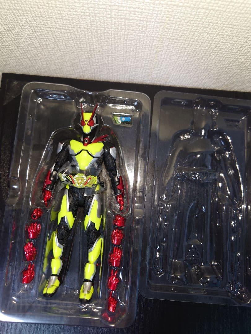 n*5様 S.H.Figuarts　仮面ライダーゼロツー　開封品