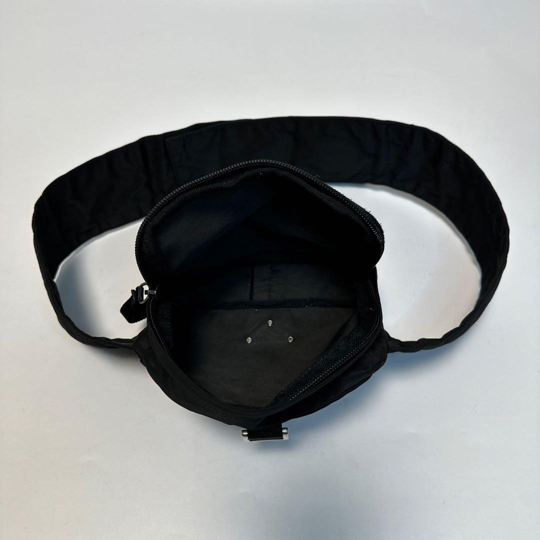 k45【極美品】プラダ 三角ロゴ ナイロン ブラック ウエストバッグ