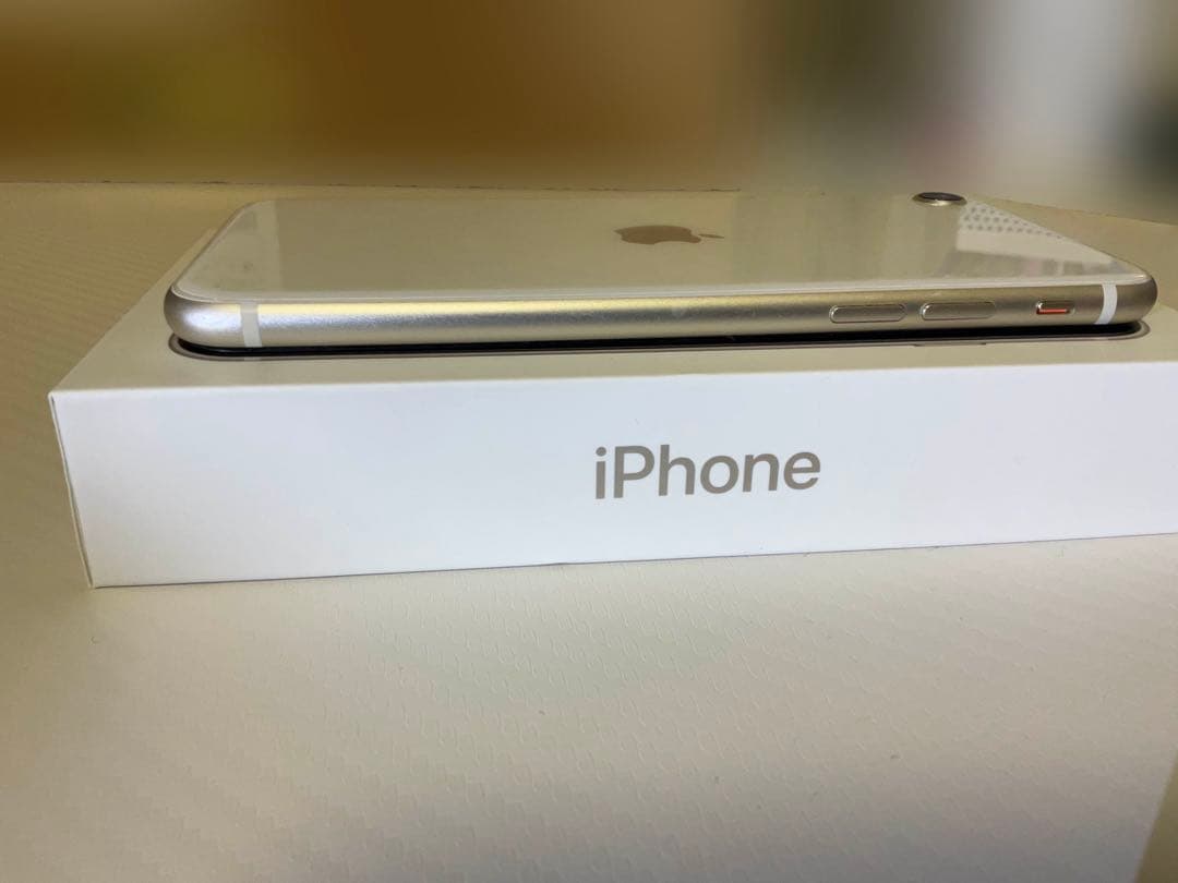 iPhoneSE第3世代】64GB バッテリー容量85% フィルムケース付き