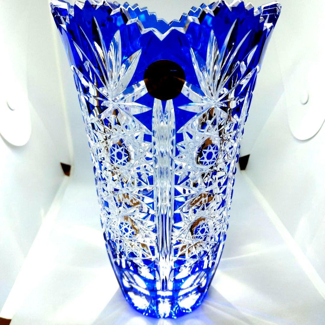 新品KAMAY カメイガラス 薩摩切子ルリ色被せガラス花瓶フラワーベース