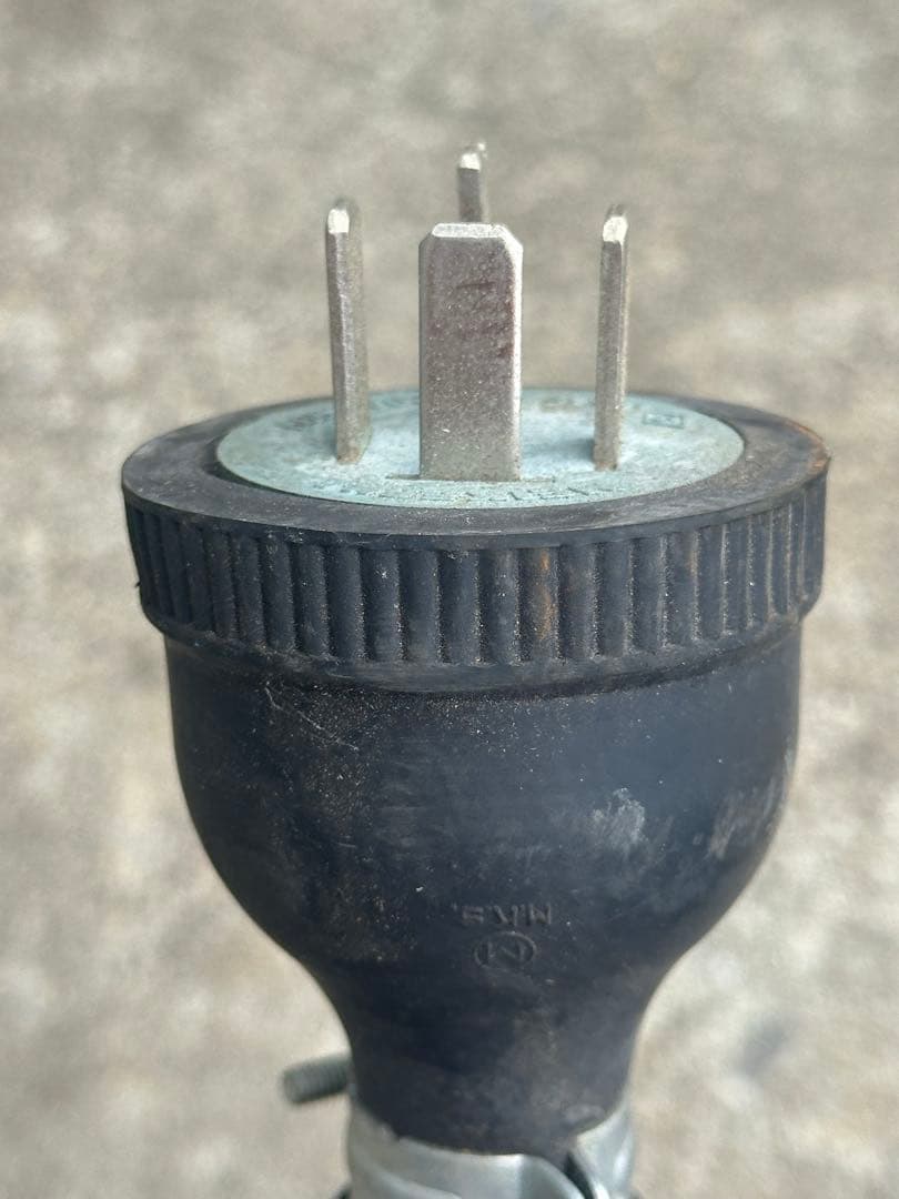 4.ツルミ　排水用水中ポンプKTV3-55 三相 200V 60Hz 5.5kW