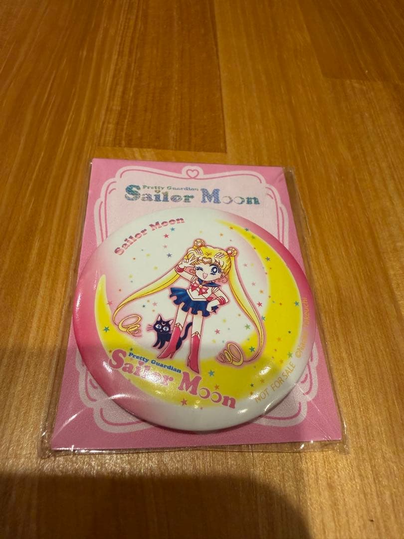 セブンイレブン限定 明治 セーラームーン 缶ミラー - メルカリ