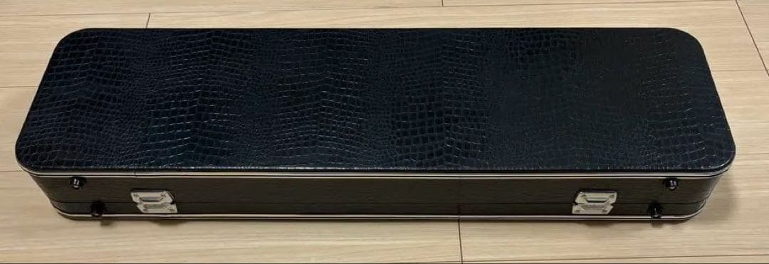 沖縄三線（天然蛇皮）ケース、三線用台、チューニング、カバー有