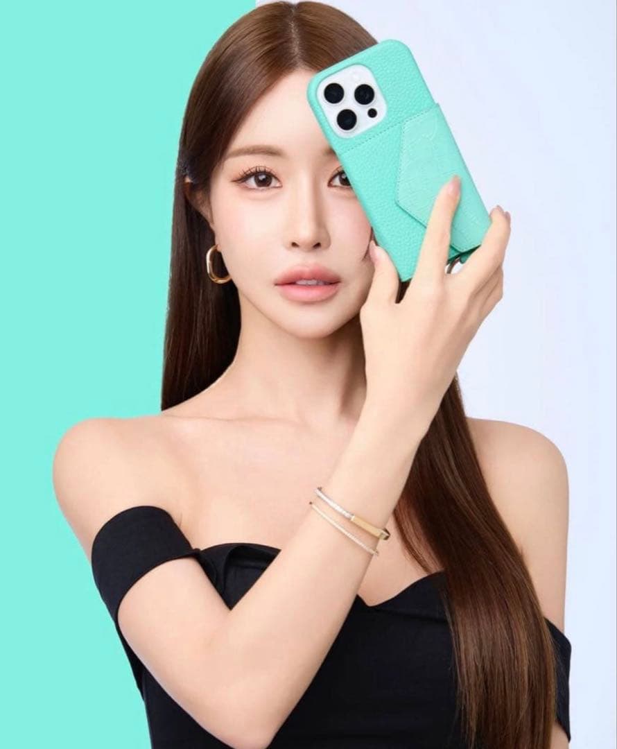 鈴木亜美さん しぃちゃん　コラボ　iPhoneケース iPhone13 手帳型 大野詩織さん（しーちゃん/しぃちゃん） 鈴木亜美さんのコラボiPhone