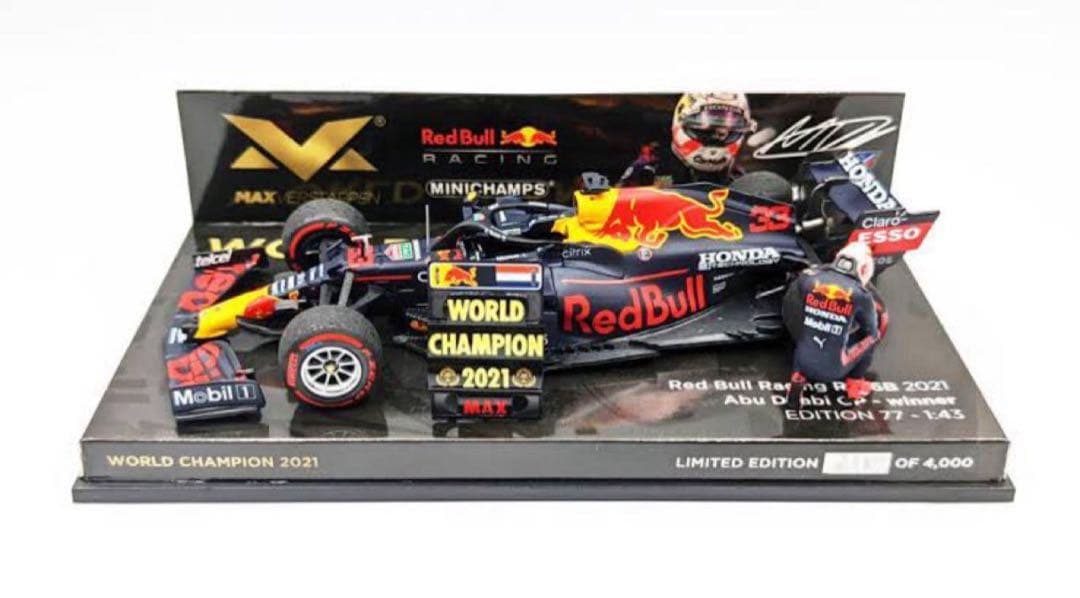 Red Bull Racing F1 限定版フィギュア Red Bull Racing RB19 #11 Sergio Perez 
