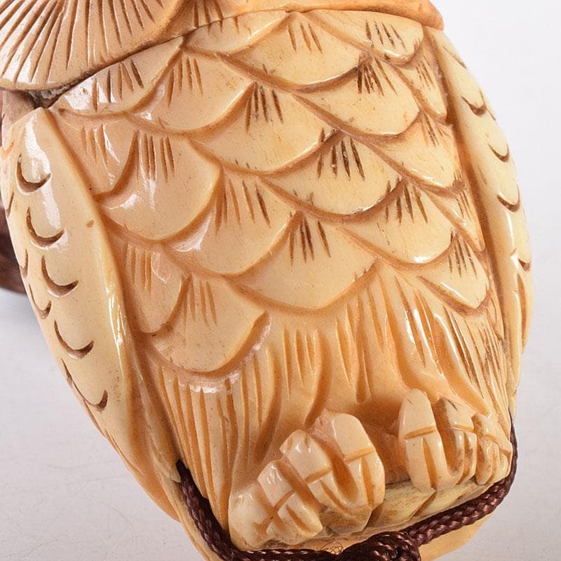 eyeknow74様専用 練物彫刻 梟彫 印籠 薬入 緒締め玉 C 8012 - メルカリ