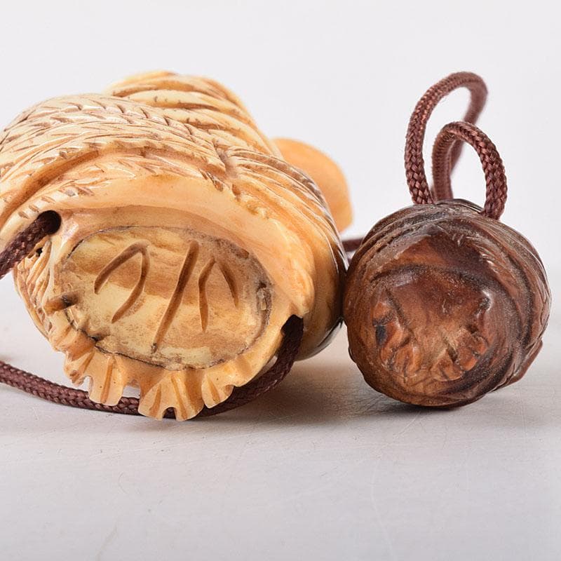 eyeknow74様専用 練物彫刻 梟彫 印籠 薬入 緒締め玉 C 8012 - メルカリ