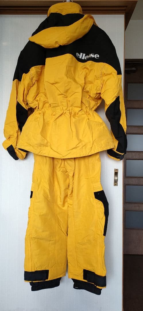 3点セット】ellesse エレッセ ウェア 上下セット+グローブ（収納袋付）