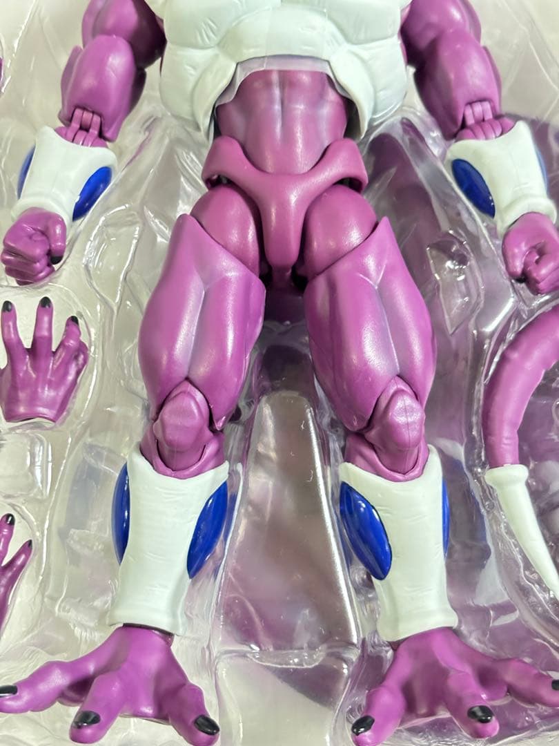 S.H.Figuarts クウラ 最終形態 40周年記念エディション フィギュア