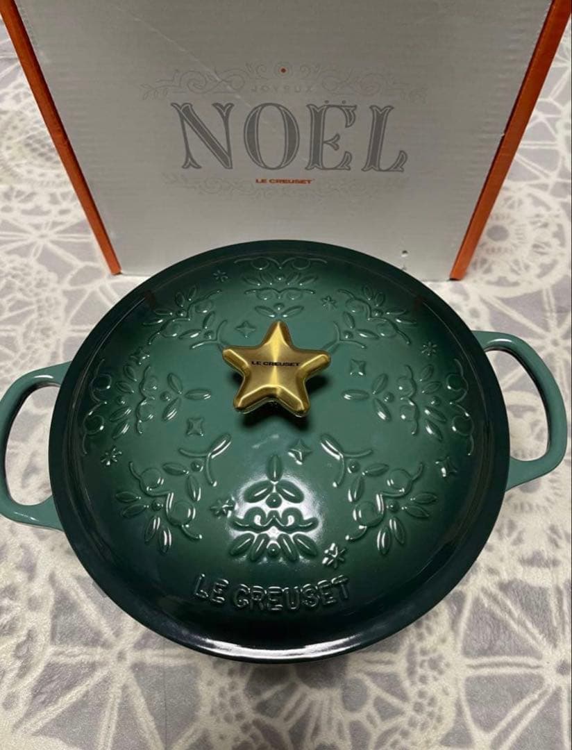 LE CREUSET ル・クルーゼ ココットロンド ノエルレリーフ 24cm - メルカリ