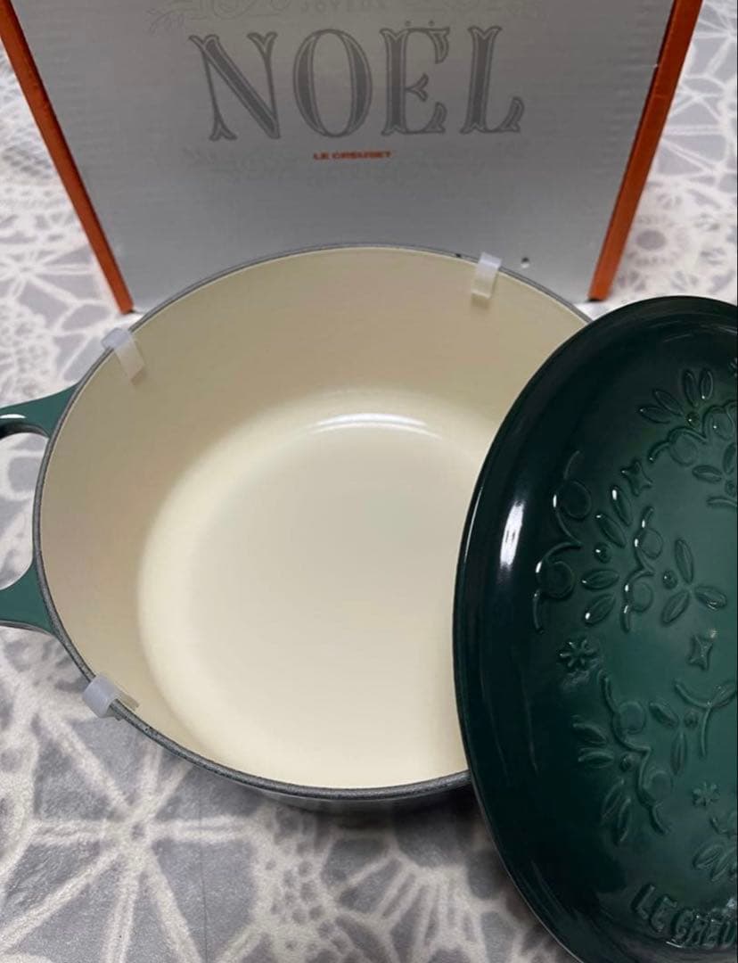 LE CREUSET ル・クルーゼ ココットロンド ノエルレリーフ 24cm - メルカリ