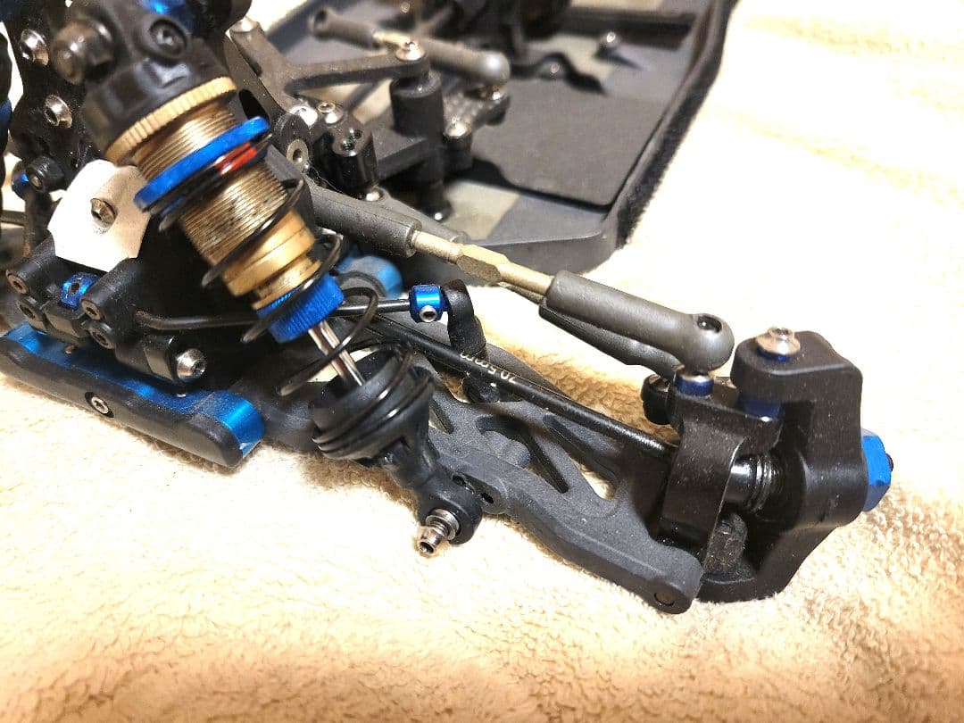 RCシャーシ 1/10 アソシ B74.1 中古シャーシ - メルカリ