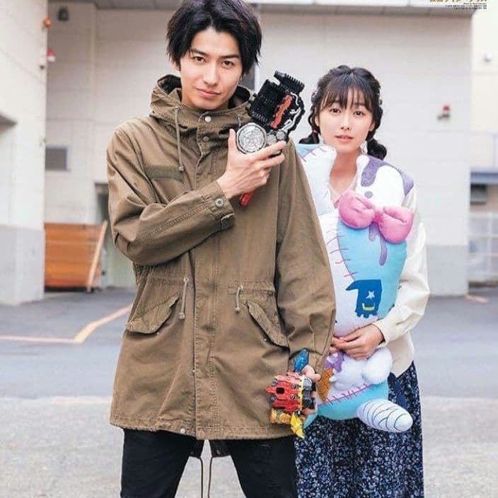仮面ライダーグリス猿渡一海着用衣装モッズコートM - メルカリ