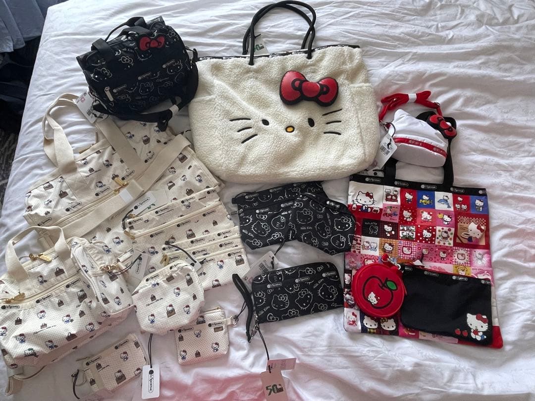 新品】完売品 レスポートサック ハローキティコラボ キーケース カード