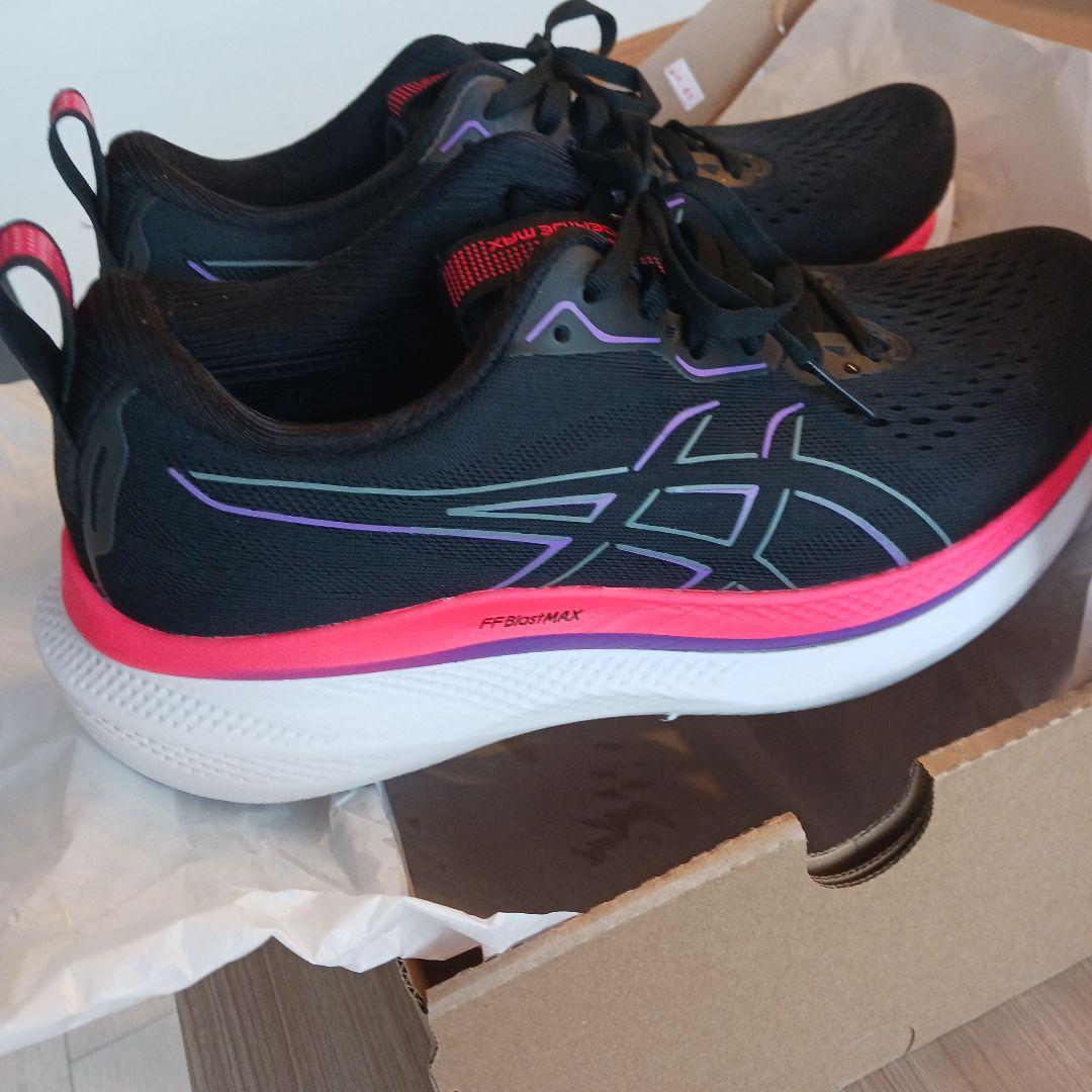 asics GLIDERIDE MAX ブラック/フラッシュレッド 26.5cm