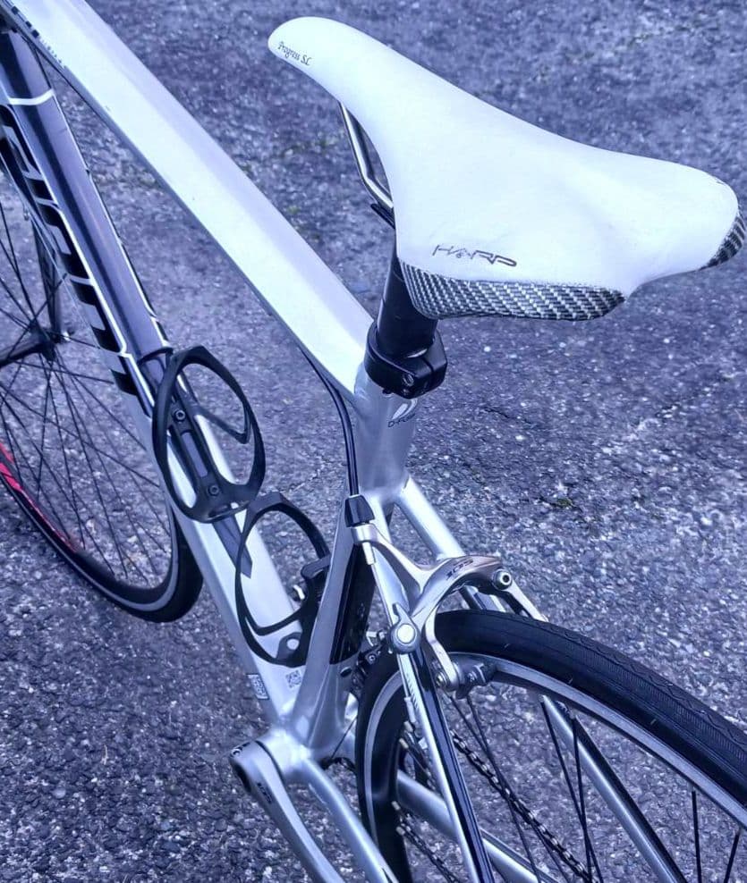 GIANT ロードバイク 11速 105他 送料込 状態良好