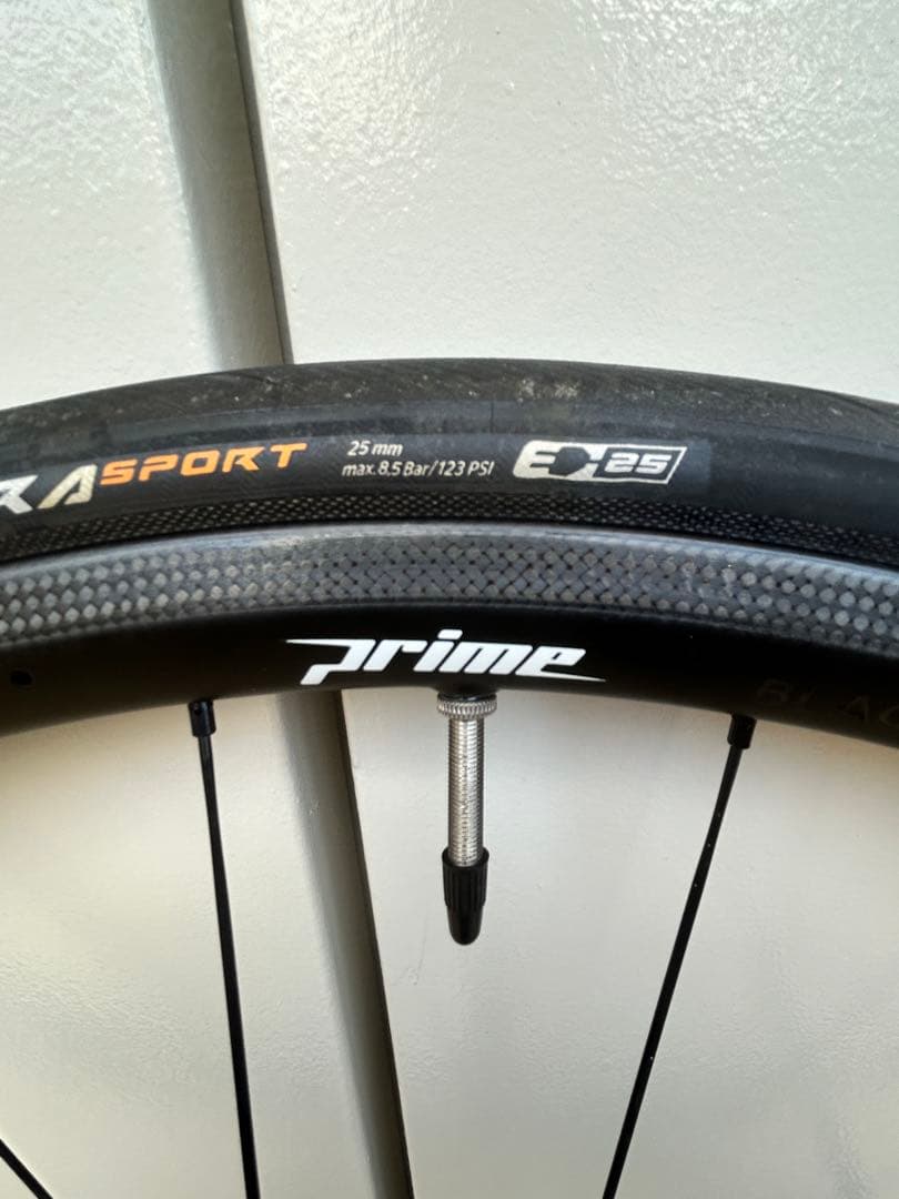 カーボンクリンチャーリムブレーキprime BLACK EDITION 28