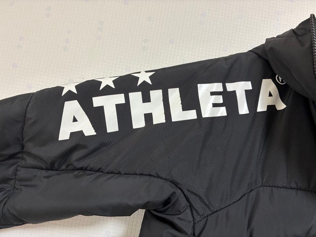 極美品アスレタ 中綿ベンチコート ブラックサッカー ATHLETA 2023秋冬