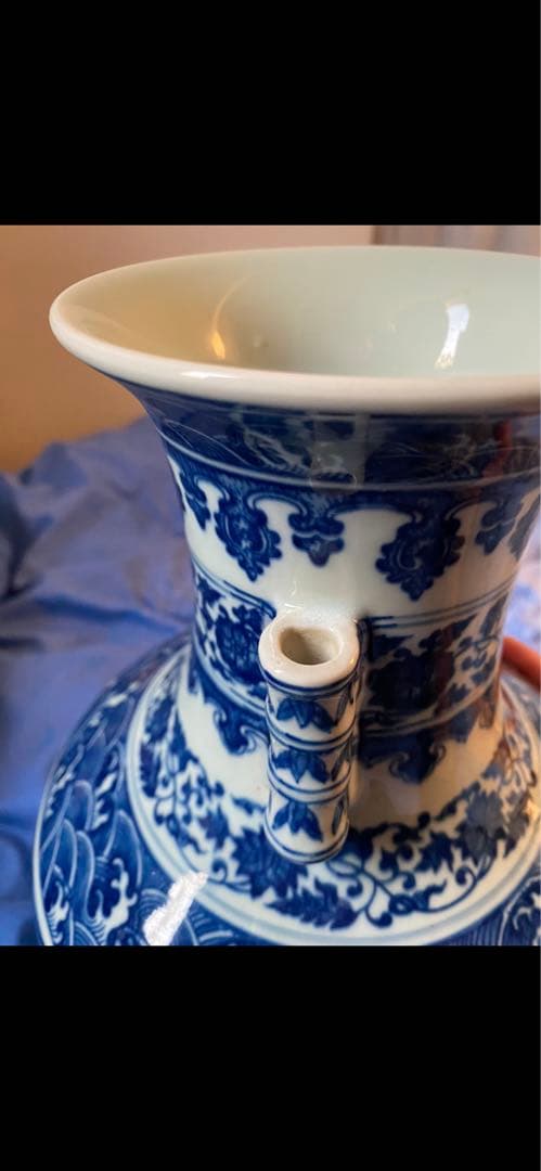 中国大清乾隆年製青花缠枝花紋双耳 掻き集め 尊、高约