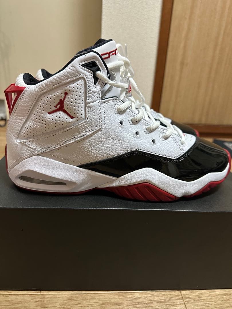未使用ナイキ NIKE 27.5cm AirJordan B'LOYAL