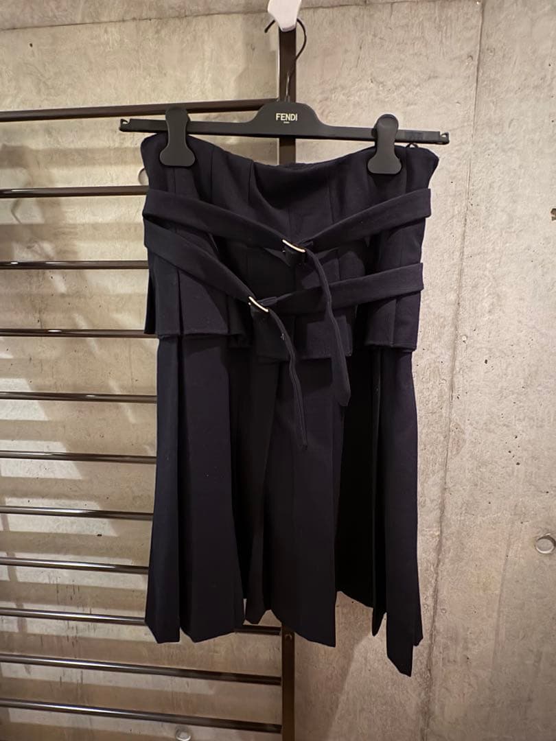 【COMME des GARÇONS】　2重ベルト2段プリーツスカート 2段プリーツハートベルトスカート – BUNNY APARTMENT