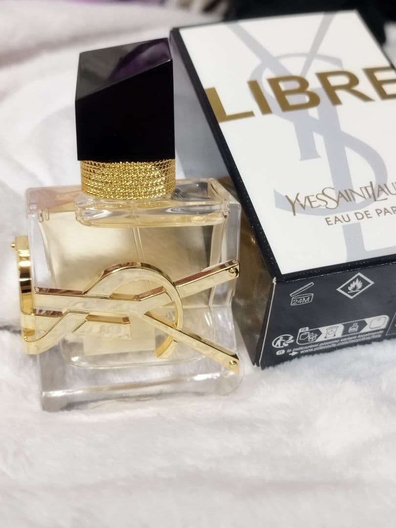 リブレ　オーデパルファム　30ml イヴサンローラン Amazon | イヴサンローラン リブレ オーデパルファム 30ml EDP [並行