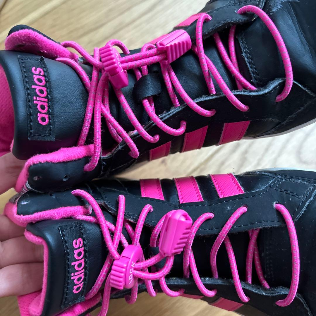 adidas アディダス 22.5㎝ キッズ ハイカット スニーカー 黒/ピンク