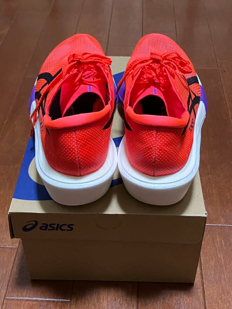 アシックス　メタスピードスカイトーキョー　25.5cm
