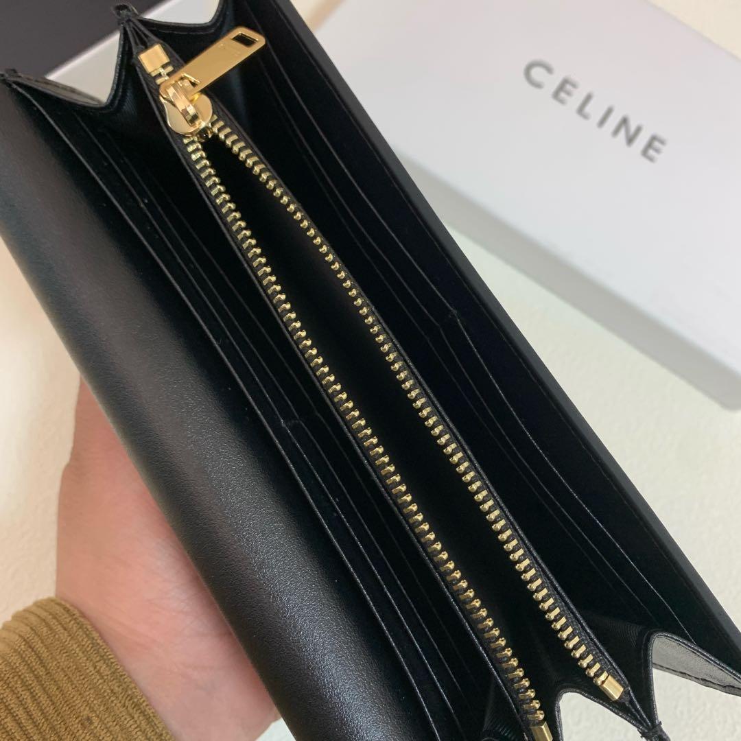 CELINE ブラックレザー 二つ折り財布 - メルカリ