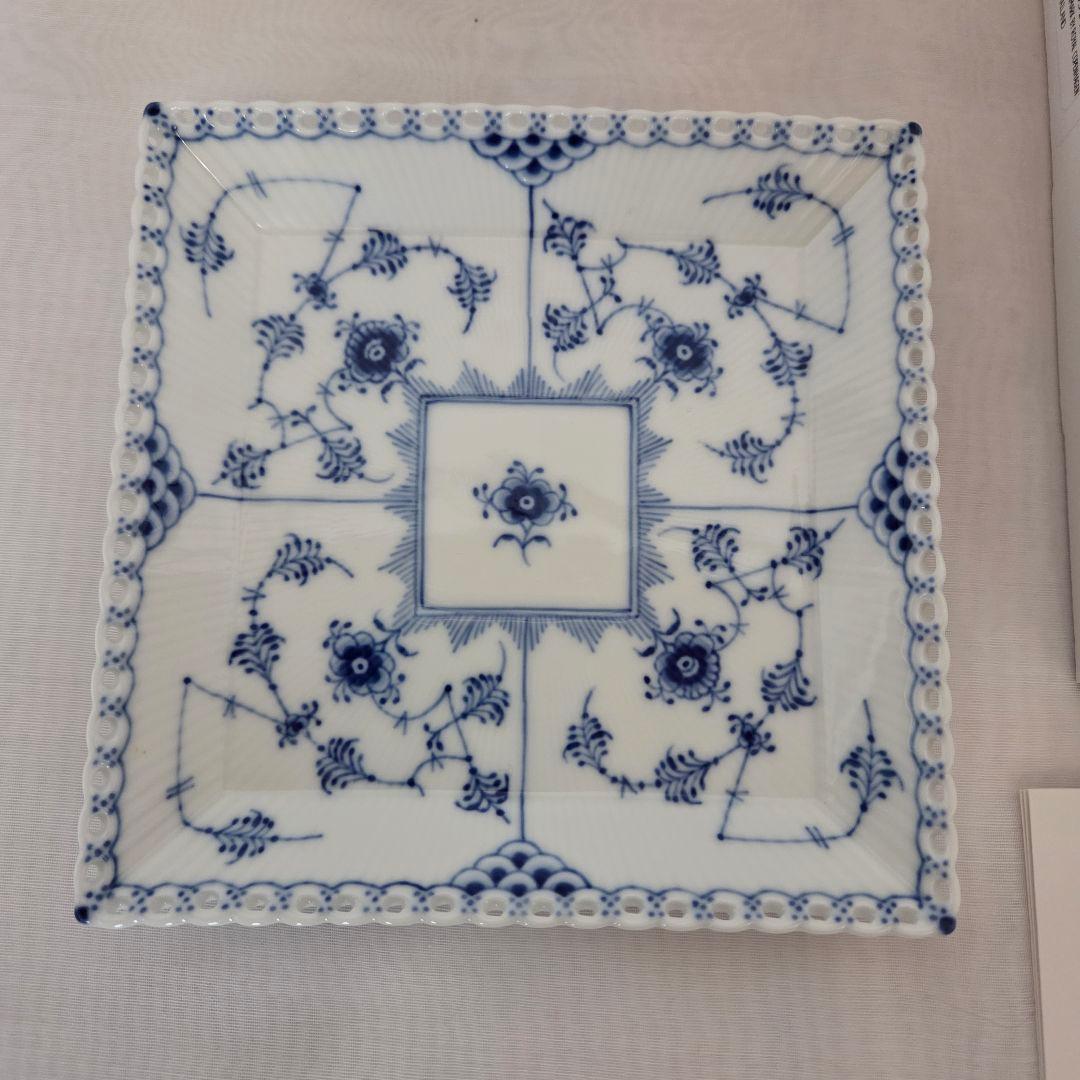 新品未使用　ロイヤルコペンハーゲン　フルレース14cmスクエアプレート ブルーフルーテッド フルレース プレート ダブルレース 21cm|ロイヤル