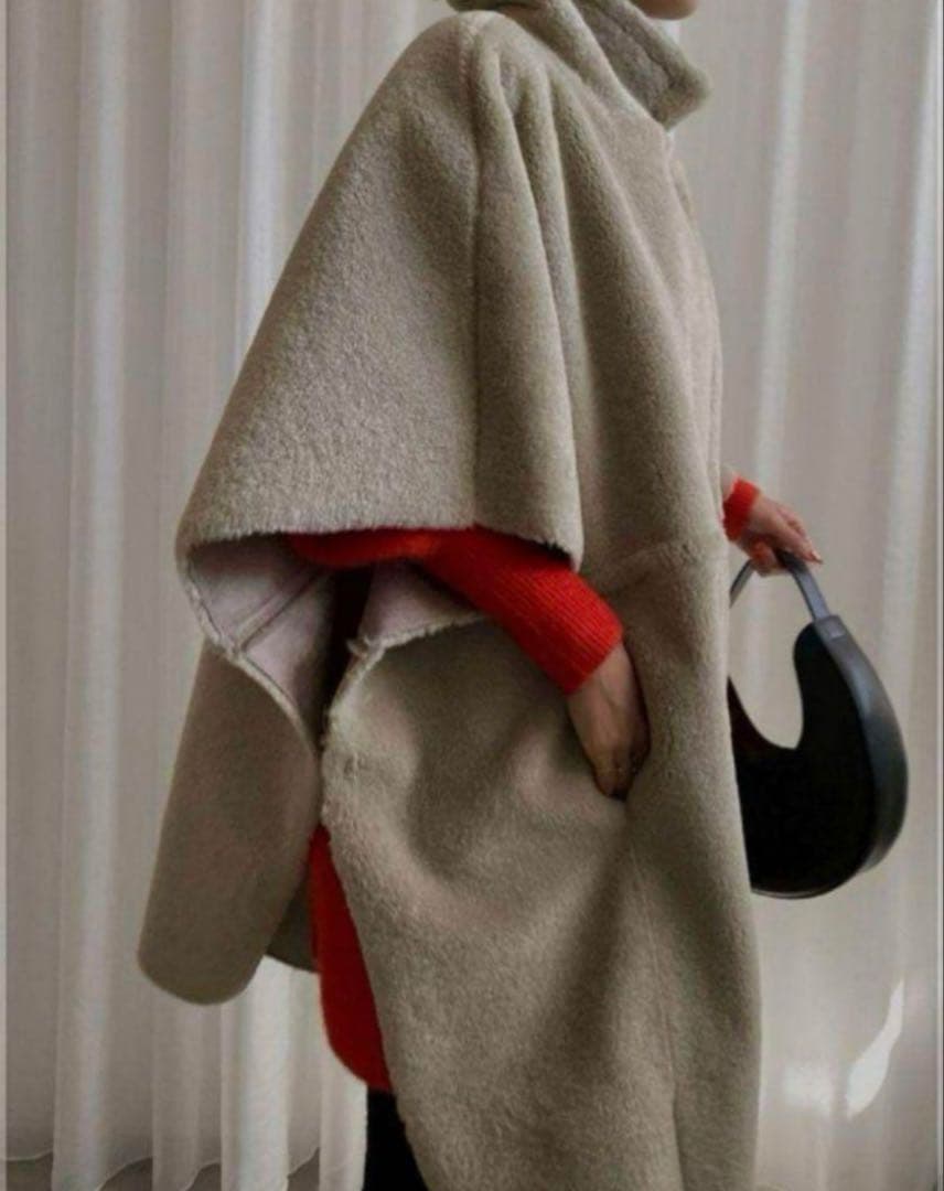 10/19限定値下げameri REVERSIBLE BOAPONCHOCOAT