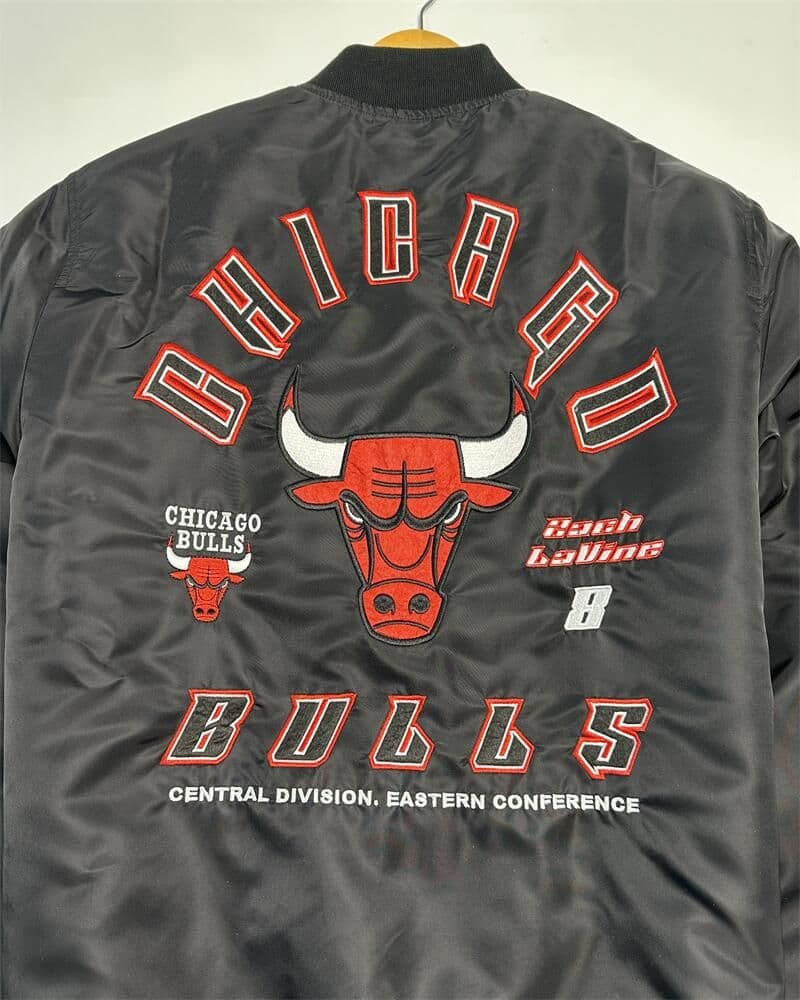 CHICAGO BULLS シカゴブルズ NBA スタジャン 刺繍 ビックロゴ NBA