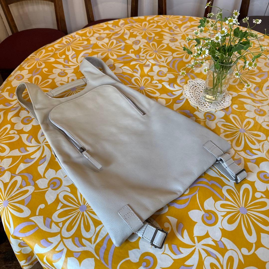 MOTHERHOUSE ミニマトウ 白 バックパック　Lサイズ 体に吸いつくフィット感を実現した、超薄型バックパック『Minimatou